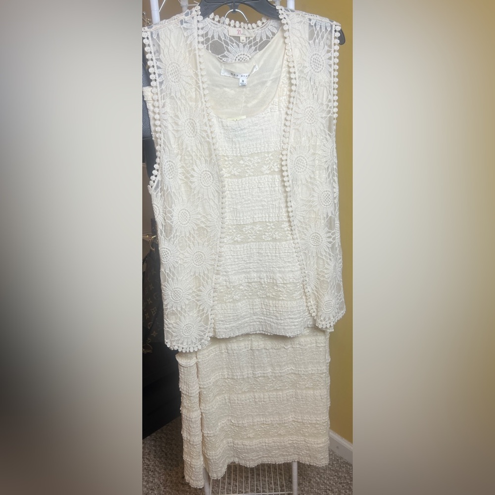 New with tags 3 piece knit set